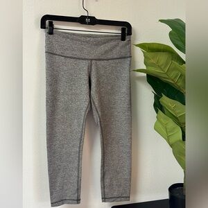 Lululemon gray athletic leggings, Size 6, EUC